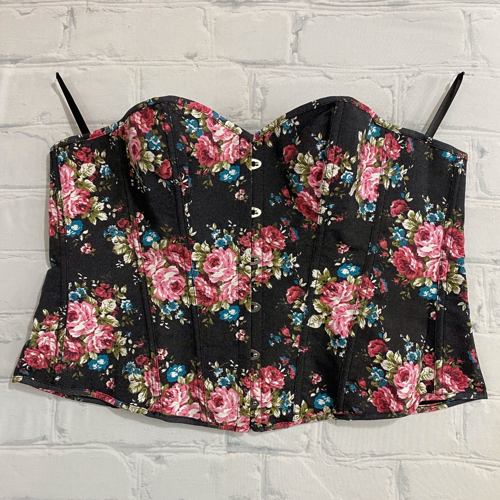 Plus Size Corset Top - Picture 2 of 10